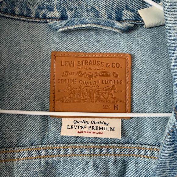 Levi’s Authentic Denim Jacket — only worn once! - Picture 2 of 2